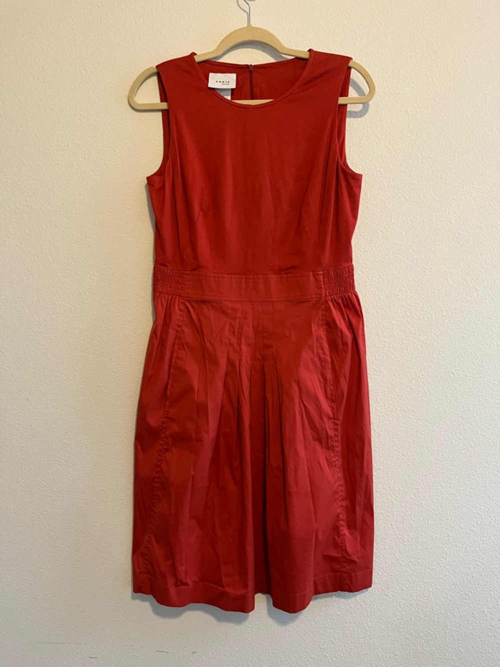 Akris Punto Orange Pleated Sleeveless Dress size 8